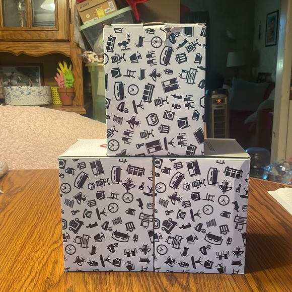 LIGHTACCENTS battery operated desk lamp w/ flexible, gooseneck, bright LED light - Picture 5 of 5